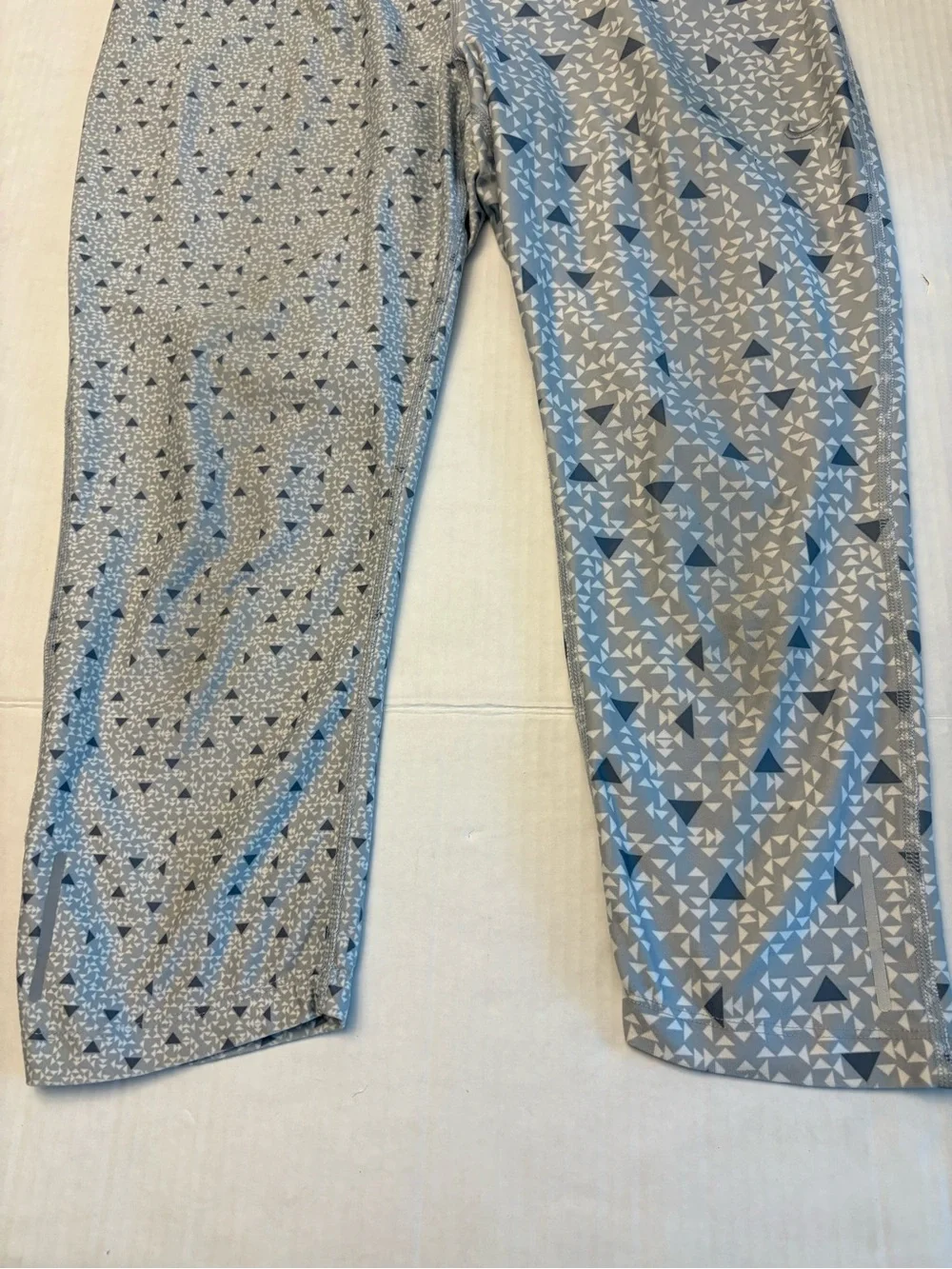 NIKE DRI FIT Capri Crop Legging Light Gray Size Large